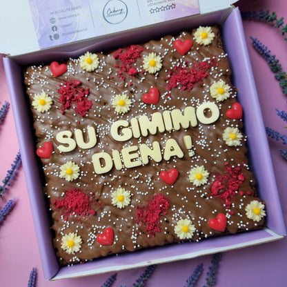 Prabangus belgiško šokolado brownis su Jūsų žinute