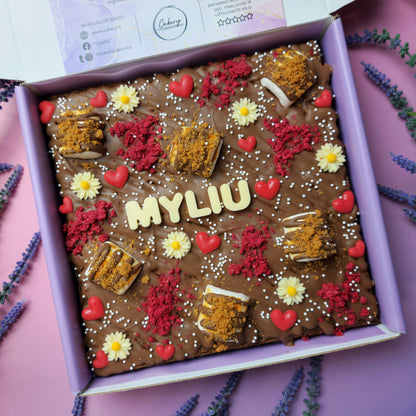 Prabangus belgiško šokolado brownis su Jūsų žinute