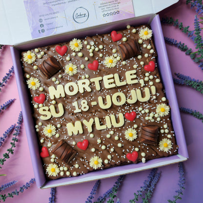 Prabangus belgiško šokolado brownis su Jūsų žinute