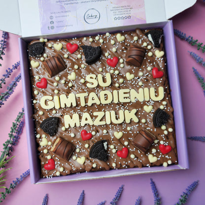 Prabangus belgiško šokolado brownis su Jūsų žinute